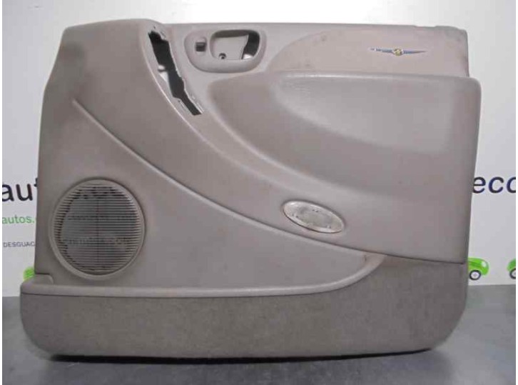 Recambio de guarnecido puerta delantera derecha para chrysler grand voyager (rg) 2.5 referencia OEM IAM XW321L5AA 