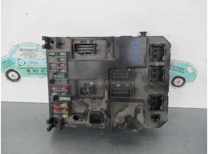 Recambio de caja reles / fusibles para peugeot 307 break / sw (s1) 2.0 hdi fap cat referencia OEM IAM A12121 
