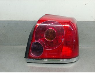 Recambio de piloto trasero derecho para toyota avensis sedán (_t25_) 1.8 (zzt251_) referencia OEM IAM 8155105140 8155105140 