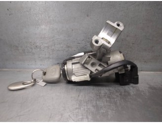 Replacement ignition switch for Toyota Yaris (NCP1/NLP1/SCP1) 1.4 turbodiesel cat OEM IAM reference 450200D01 