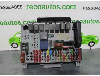 Replacement relay / fuse box for Opel Astra G Saloon 1.8 16V CAT OEM IAM reference 90589965 