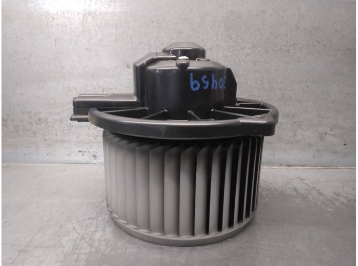 Recambio de motor calefaccion para toyota yaris (ncp1/nlp1/scp1) 1.4 turbodiesel cat referencia OEM IAM 1940000821  