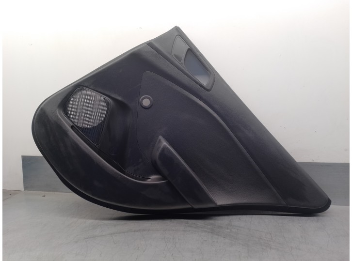 Recambio de guarnecido puerta trasera derecha para hyundai i20 1.0 tgdi cat referencia OEM IAM 83306C8003TRY 5 PUERTAS