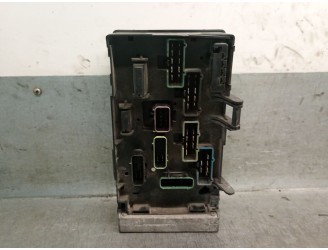 Recambio de caja reles / fusibles para chrysler voyager iv (rg, rs) 2.5 crd referencia OEM IAM 04869001AJ B07000Q8 