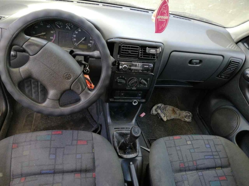 volkswagen polo berlina (6n1) del año 1999