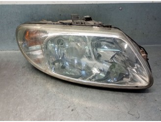 Recambio de faro derecho para chrysler voyager iv (rg, rs) 2.5 crd referencia OEM IAM 4857702AB 4857702AA 
