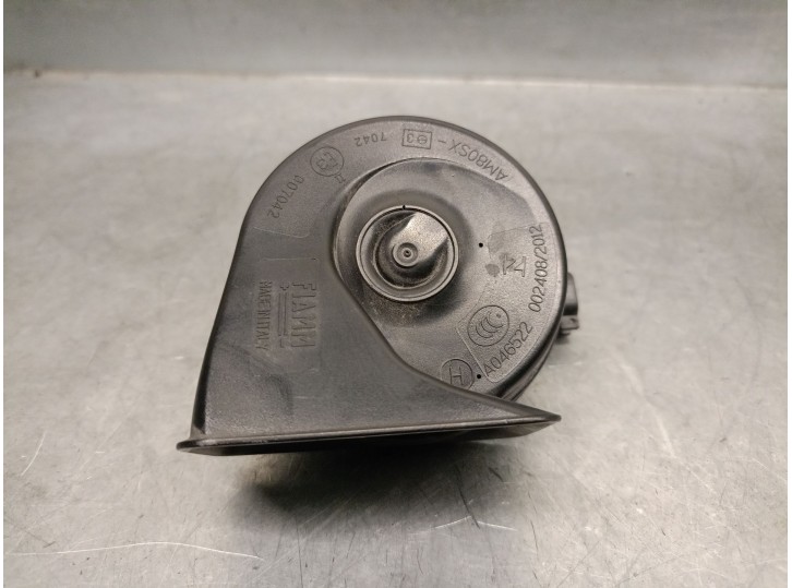 Recambio de claxon para volvo v40 hatchback (525) d3 referencia OEM IAM 32237982  
