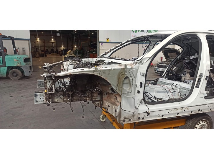 Recambio de punta chasis delantera para bmw serie 5 berlina (g30) 2.0 16v turbodiesel referencia OEM IAM 7430951 CORTE CARROCERI