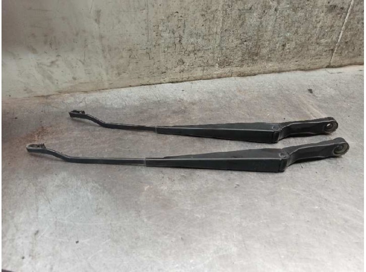 Recambio de brazo limpia delantero derecho para volkswagen caddy ka/kb (9k9) 1.9 tdi referencia OEM IAM 