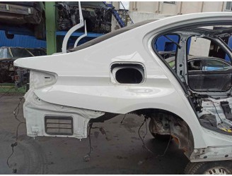 Recambio de aleta trasera derecha para bmw serie 5 berlina (g30) 2.0 16v turbodiesel referencia OEM IAM 41007437520 CORTE CARROC