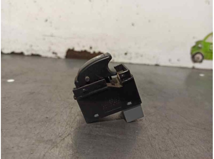 Recambio de mando elevalunas trasero izquierdo para chevrolet nubira wagon 2.0 diesel cat referencia OEM IAM 621W04790 