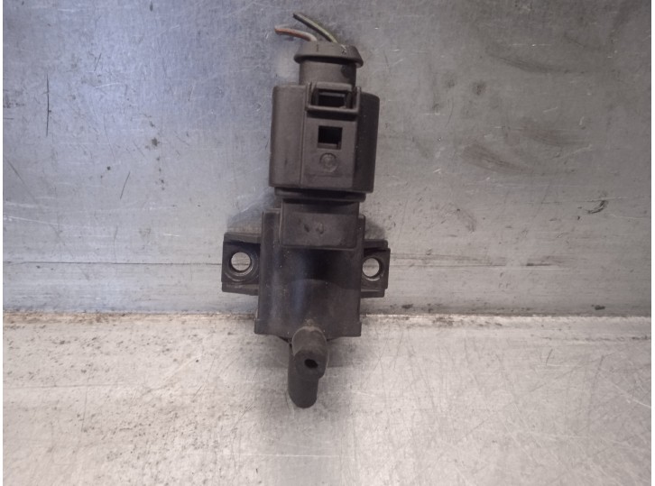 Recambio de valvula aire adicional para volkswagen passat variant (3c5) advance referencia OEM IAM 037906283D 72809800 PIERBURG