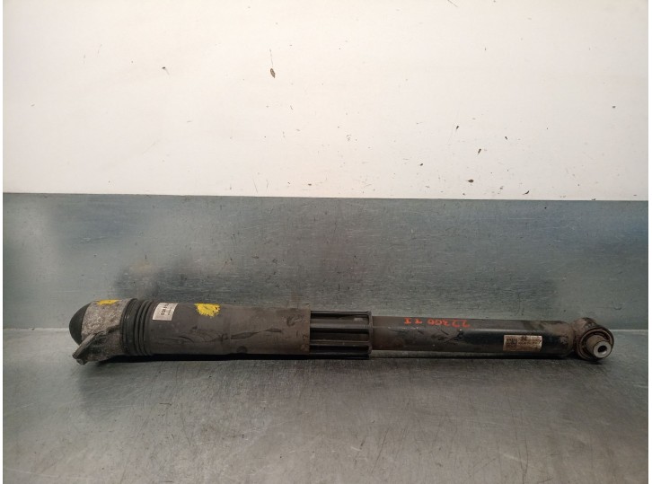 Replacement rear left shock absorber for Seat Leon ST (5F8) 1.4 TGI OEM IAM reference 5Q0512011LF 5Q0513029HT 