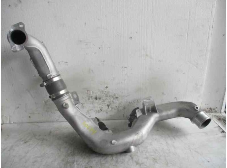 Recambio de tubo para mazda 3 lim. (bl) 2.2 turbodiesel cat referencia OEM IAM R2AA13332C R2AA13222 R2AJ13240A