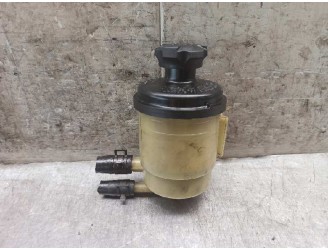Replacement power steering reservoir for Hyundai Trajet (FO) 2.0 CRDi GLS OEM IAM reference 571503A000 