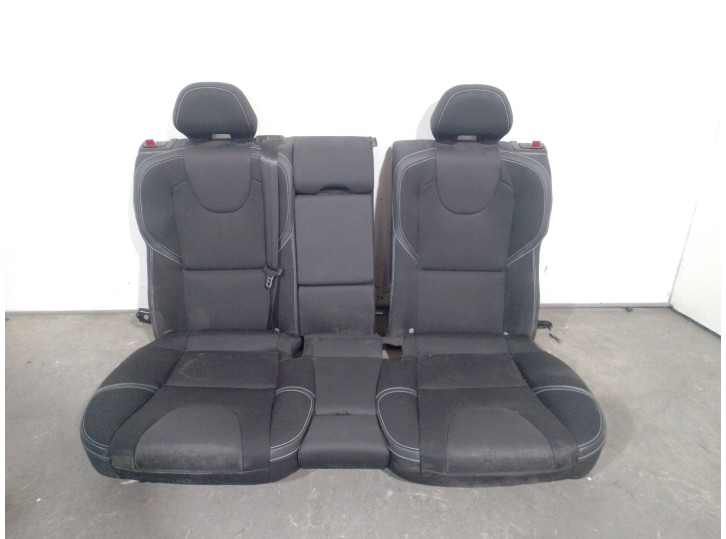 Recambio de asientos traseros para volvo v40 hatchback (525) d2 referencia OEM IAM 39822060 39822060 