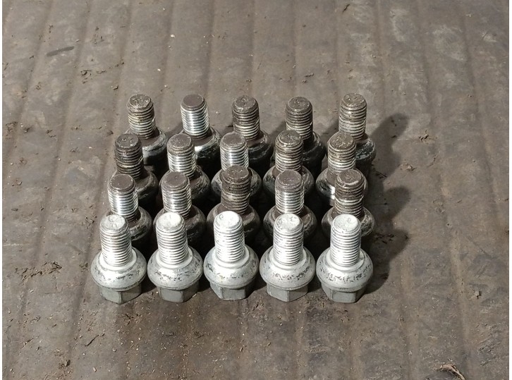 Recambio de tornillo para mercedes-benz clase s (w126) berlina+coupe 3.0 referencia OEM IAM A1705840538  