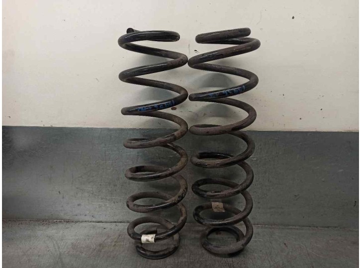 Recambio de muelle amortiguacion para skoda superb (3v3) active referencia OEM IAM 3Q0511115 