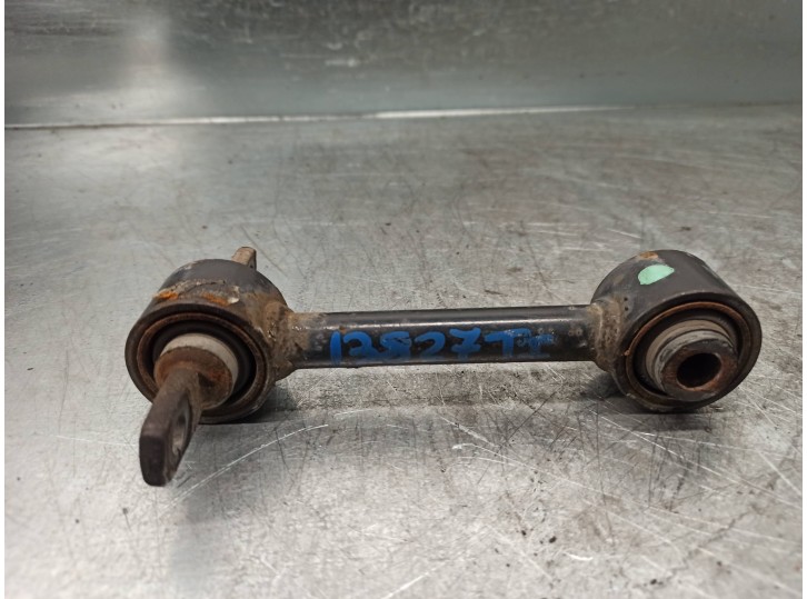 Recambio de brazo suspension superior trasero izquierdo para mitsubishi space star (dg0) 1.9 di-d cat referencia OEM IAM MR91510