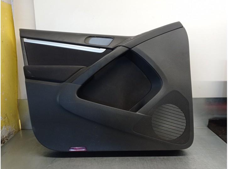 Recambio de guarnecido puerta delantera izquierda para volkswagen tiguan (5n2) 2.0 tdi referencia OEM IAM 5N0011002E 5 PUERTAS