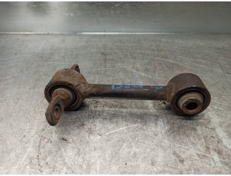 Recambio de brazo suspension superior trasero derecho para mitsubishi space star (dg0) 1.9 di-d cat referencia OEM IAM MR915104 