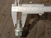 Recambio de tornillo para mercedes-benz clase s (w126) berlina+coupe 3.0 referencia OEM IAM A2035800010  