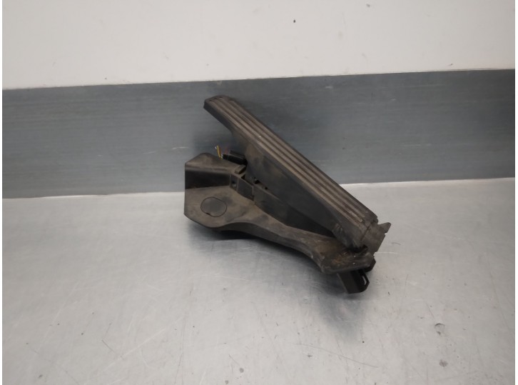 Recambio de potenciometro pedal para volkswagen tiguan (5n2) 2.0 tdi referencia OEM IAM 1K1723503R 6510100101 HELLA