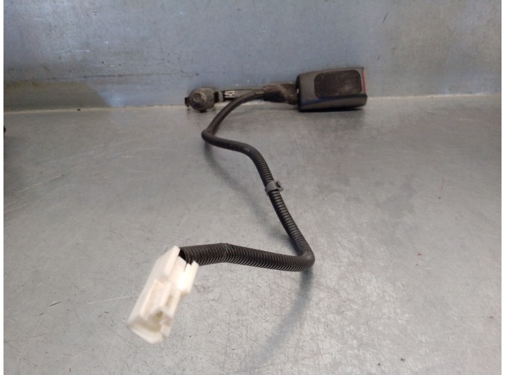 Recambio de enganche cinturon para kia sorento iii (um) 2.2 crdi referencia OEM IAM 88830C5050WK 88830C5050WK 