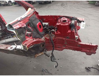 Recambio de punta chasis delantera para mercedes-benz clase e lim. (w213) e 220 d (213.004) referencia OEM IAM A2136370735 CORTE