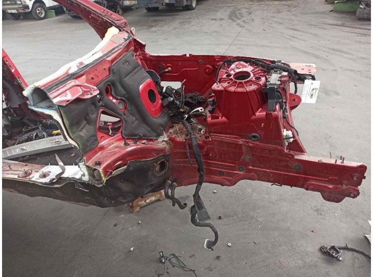 Recambio de punta chasis delantera para mercedes-benz clase e lim. (w213) e 220 d (213.004) referencia OEM IAM A2136370735 CORTE