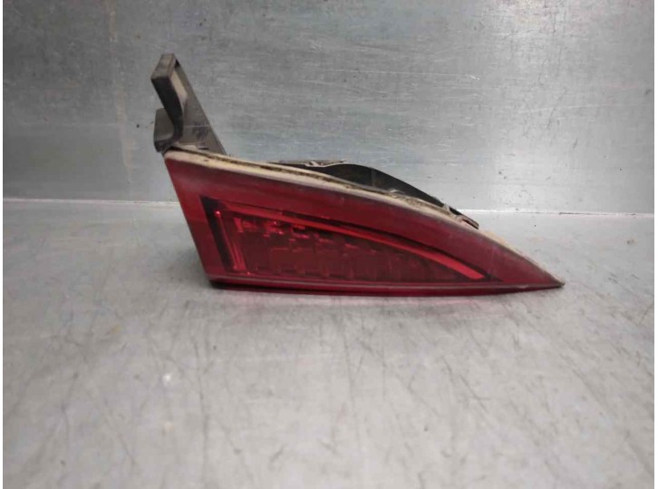 Recambio de piloto trasero izquierdo para fiat tipo ii (357) fam easy referencia OEM IAM 51984457 DE PORTON 4 PUERTAS