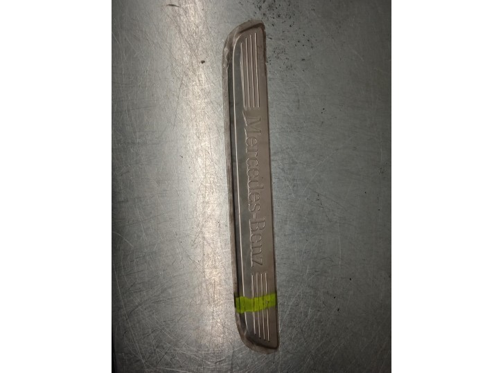 Replacement trim for Mercedes-Benz E-Class Saloon (W213) E 220 D (213.004) OEM IAM reference A2056800035 12523023D 