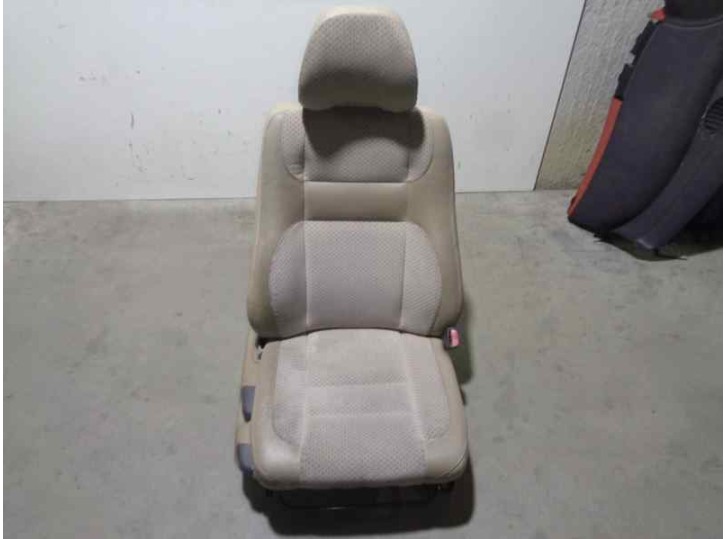 Recambio de asiento delantero derecho para volvo v70 familiar 20v cat referencia OEM IAM CUERO Y TELA BEIGE 5 PUERTAS