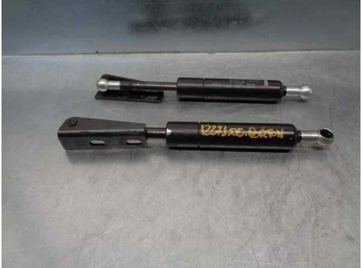 Recambio de amortiguadores maletero / porton para volvo v70 familiar 20v cat referencia OEM IAM 9187315  