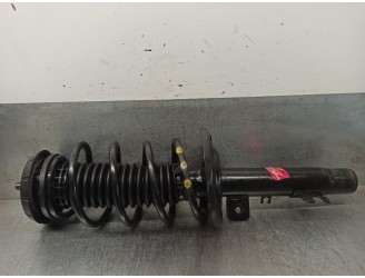 Replacement front right shock absorber for Citroën C-Elysée 1.6 HDi FAP OEM IAM reference 9678117580 3338000 KYB