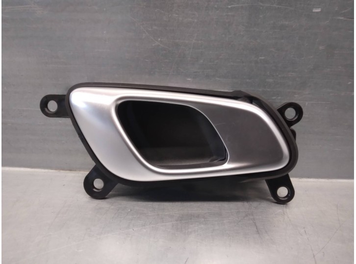 Replacement front right interior door handle for Kia XCeed 1.4 TGDi CAT OEM IAM reference 82623J7000 5 DOORS