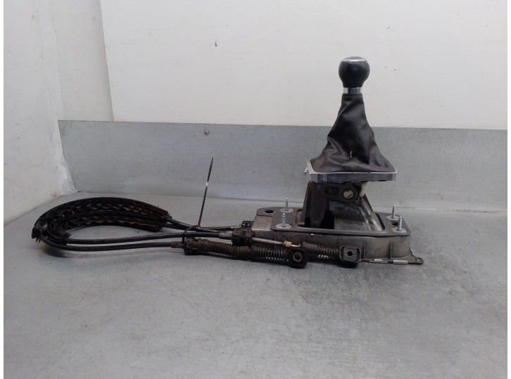 Recambio de palanca cambio para volkswagen passat variant (3c5) 2.0 tdi referencia OEM IAM 3C0711049AE  