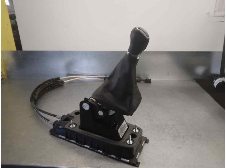 Recambio de palanca cambio para skoda karoq (nu) 125 aniversario referencia OEM IAM 5Q0711049BT 