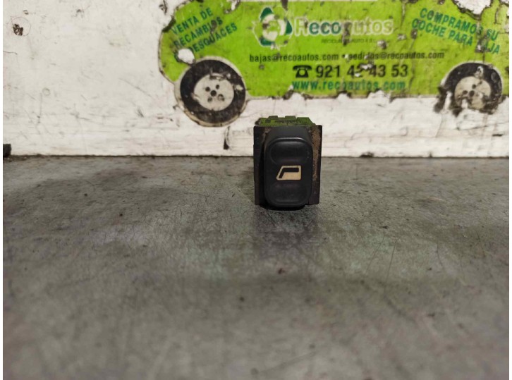 Recambio de mando elevalunas delantero izquierdo para peugeot 806 2.1 turbodiesel cat referencia OEM IAM 