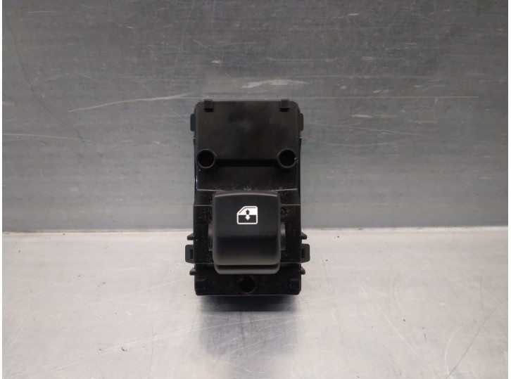 Replacement rear right window switch for Kia XCeed 1.4 TGDi CAT OEM IAM reference 93590J7050 