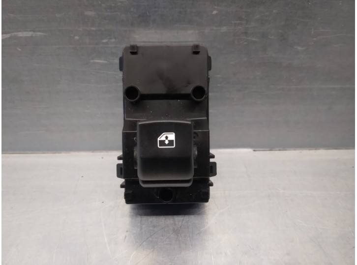 Recambio de mando elevalunas delantero derecho para kia xceed 1.4 tgdi cat referencia OEM IAM 93575J7000  