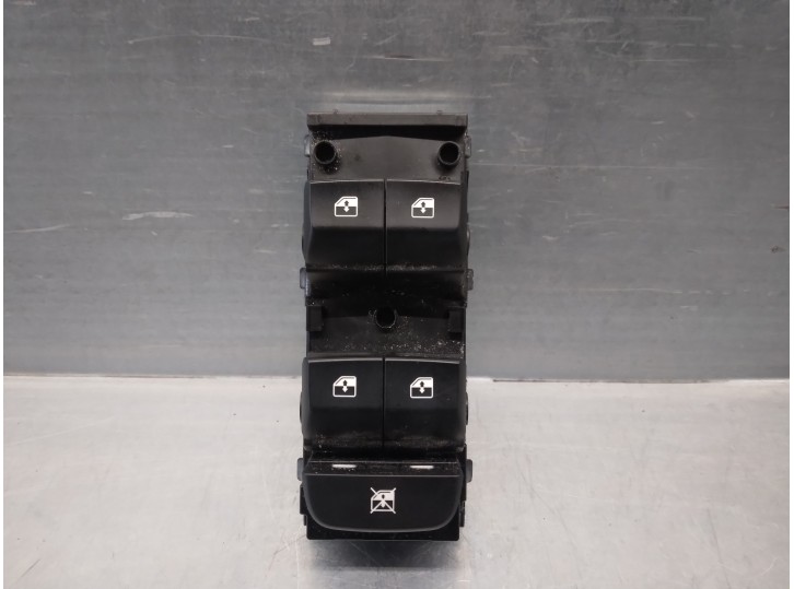 Recambio de mando elevalunas delantero izquierdo para kia xceed 1.4 tgdi cat referencia OEM IAM 93570J7000 