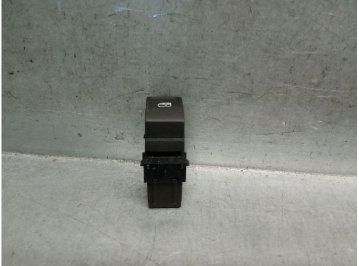 Recambio de mando elevalunas trasero derecho para seat arona (kj7, kjp) 1.0 tsi referencia OEM IAM 5Q0959855 5Q0959855 