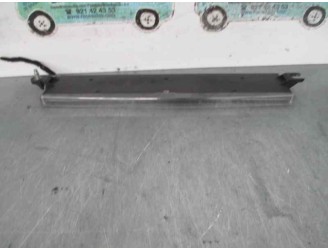 Recambio de luz central de freno para audi a6 avant (4b5) 2.4 v6 30v referencia OEM IAM 46758991 