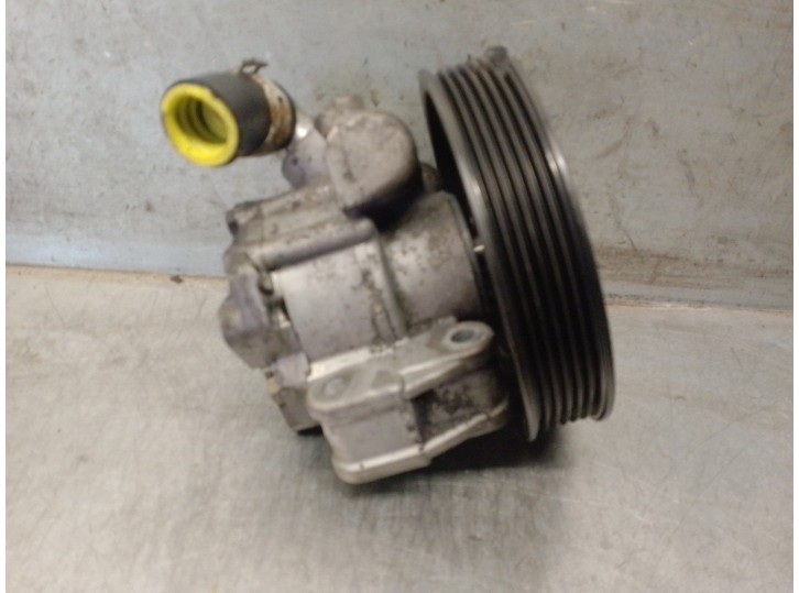 Replacement power steering pump for Mercedes-Benz E-Class (W210) Saloon 2.6 CAT OEM IAM reference A0024668901 