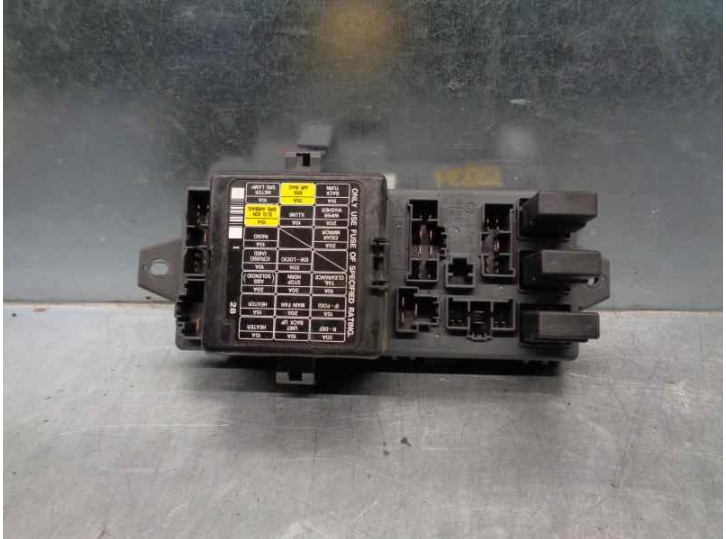 Replacement relay / fuse box for Subaru Legacy sedan/estate B11 (BD/BG) 2.5 CAT OEM IAM reference 82202AC080 