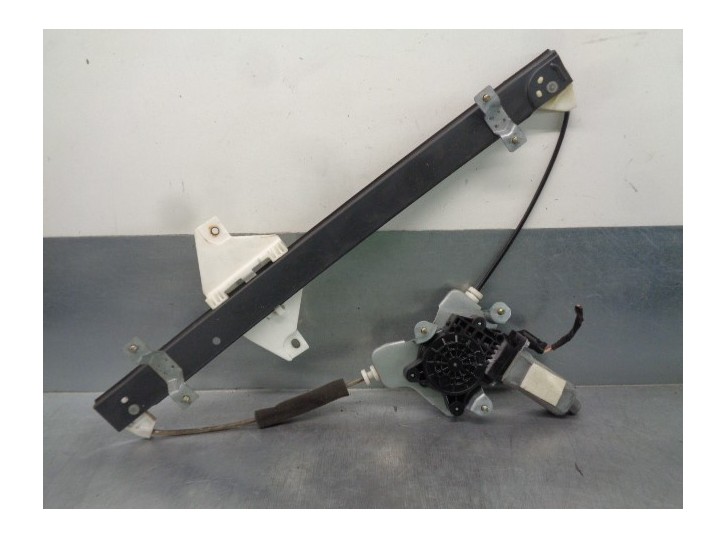 Recambio de elevalunas trasero izquierdo para ssangyong kyron 200 xdi limited referencia OEM IAM 8810021002 2 PINES 5 PUERTAS