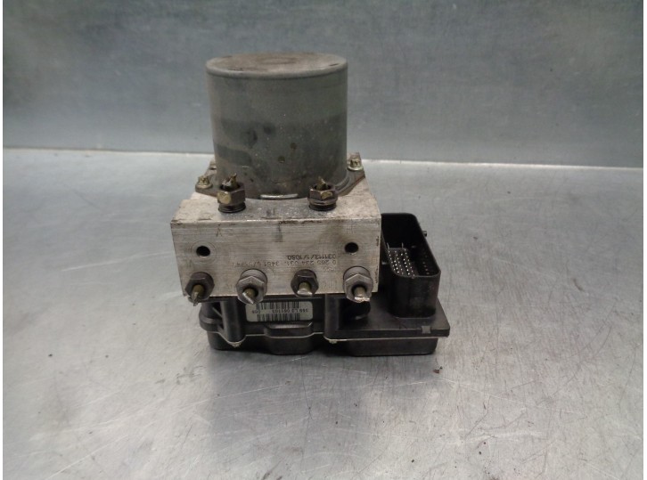 Recambio de abs para bmw serie 5 berlina (e60) 3.0 turbodiesel cat referencia OEM IAM 34516758743 0265234031 BOSCH