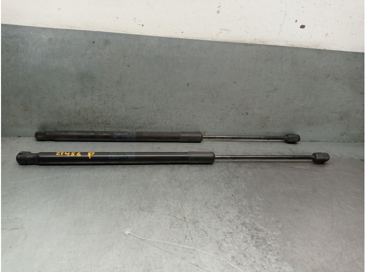Replacement trunk / tailgate shock absorbers for Seat Toledo IV (KG3) 1.6 TDI OEM IAM reference 6JH827550 409652