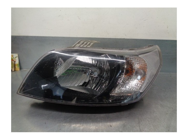 Recambio de faro izquierdo para chevrolet aveo 1.4 cat referencia OEM IAM 95016740  